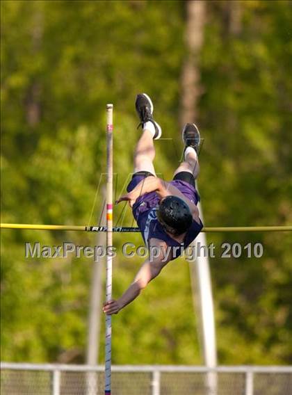 Thumbnail 2 in True Team Section 6AAA (Boys Pole Vault) photogallery.