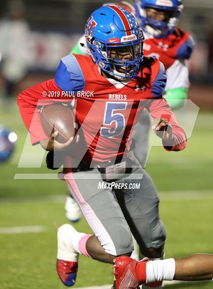 Thumbnail 3 in Westlake vs Hays photogallery.