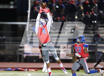 Thumbnail 2 in Westlake vs Hays photogallery.