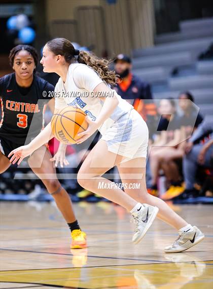 Thumbnail 1 in Central @ Clovis North photogallery.