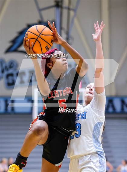 Thumbnail 2 in Central @ Clovis North photogallery.