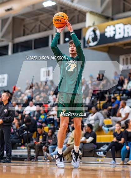 Thumbnail 2 in Pinecrest vs Fairmont (Robeson County Shootout) photogallery.