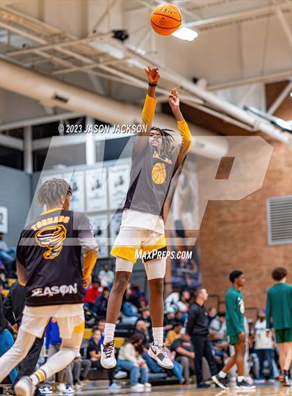 Thumbnail 2 in Pinecrest vs Fairmont (Robeson County Shootout) photogallery.
