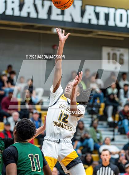 Thumbnail 2 in Pinecrest vs Fairmont (Robeson County Shootout) photogallery.