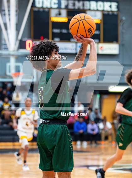 Thumbnail 3 in Pinecrest vs Fairmont (Robeson County Shootout) photogallery.