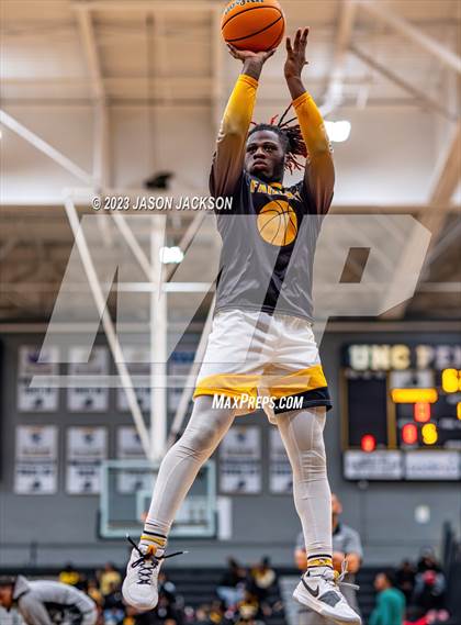 Thumbnail 3 in Pinecrest vs Fairmont (Robeson County Shootout) photogallery.
