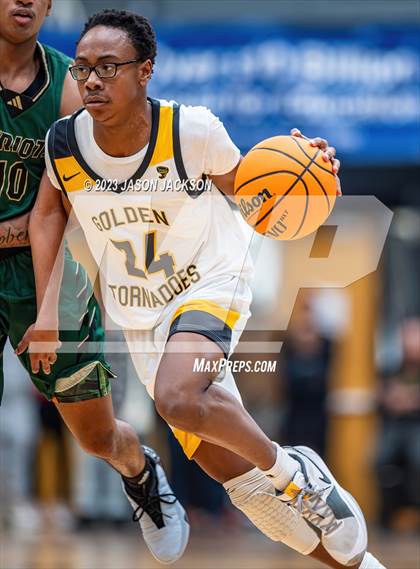 Thumbnail 2 in Pinecrest vs Fairmont (Robeson County Shootout) photogallery.