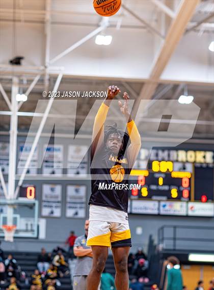 Thumbnail 1 in Pinecrest vs Fairmont (Robeson County Shootout) photogallery.