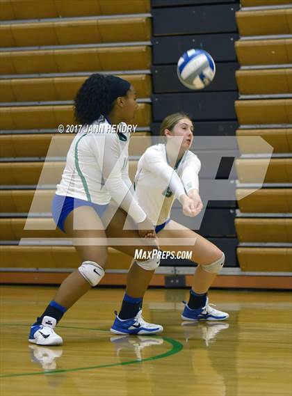 Thumbnail 3 in St. Ignatius vs. Green Valley (Durango Fall Classic) photogallery.