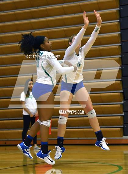 Thumbnail 1 in St. Ignatius vs. Green Valley (Durango Fall Classic) photogallery.
