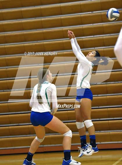 Thumbnail 2 in St. Ignatius vs. Green Valley (Durango Fall Classic) photogallery.