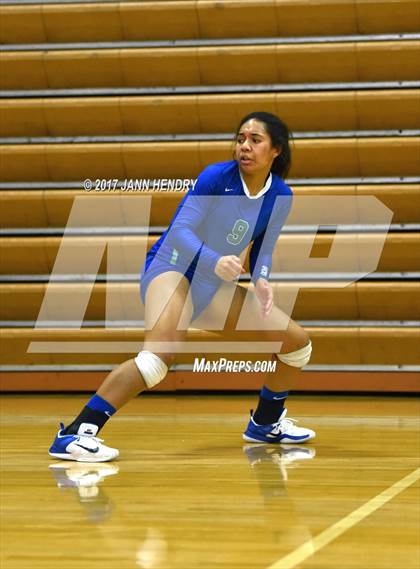 Thumbnail 3 in St. Ignatius vs. Green Valley (Durango Fall Classic) photogallery.