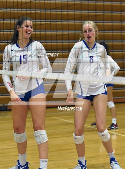 Thumbnail 3 in St. Ignatius vs. Green Valley (Durango Fall Classic) photogallery.