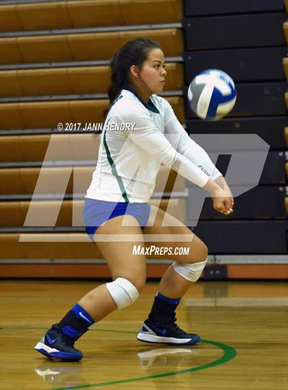 Thumbnail 3 in St. Ignatius vs. Green Valley (Durango Fall Classic) photogallery.