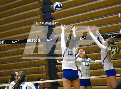 Thumbnail 1 in St. Ignatius vs. Green Valley (Durango Fall Classic) photogallery.