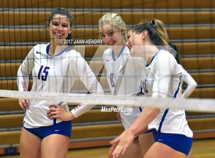 Thumbnail 3 in St. Ignatius vs. Green Valley (Durango Fall Classic) photogallery.
