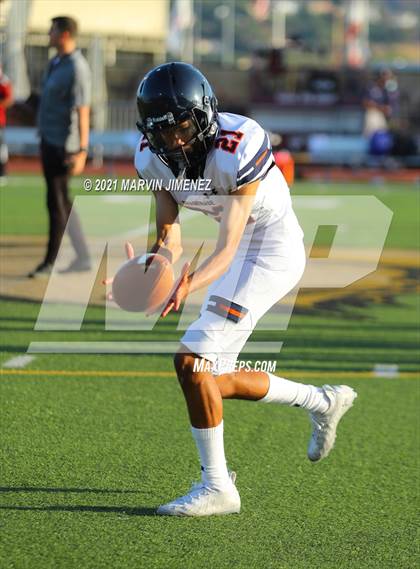 Thumbnail 2 in Oaks vs Chaminade <B>Wrong Year</B> photogallery.