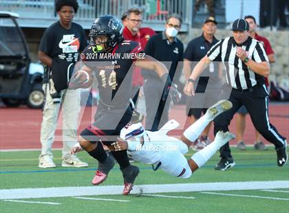 Thumbnail 2 in Oaks vs Chaminade <B>Wrong Year</B> photogallery.