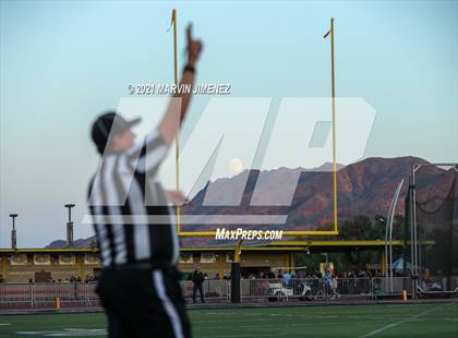 Thumbnail 1 in Oaks vs Chaminade <B>Wrong Year</B> photogallery.