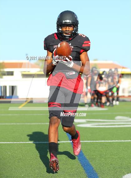 Thumbnail 2 in Oaks vs Chaminade <B>Wrong Year</B> photogallery.
