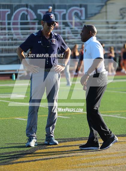 Thumbnail 2 in Oaks vs Chaminade <B>Wrong Year</B> photogallery.
