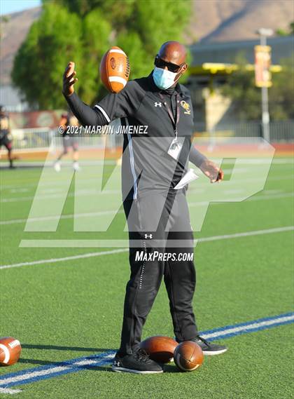 Thumbnail 1 in Oaks vs Chaminade <B>Wrong Year</B> photogallery.