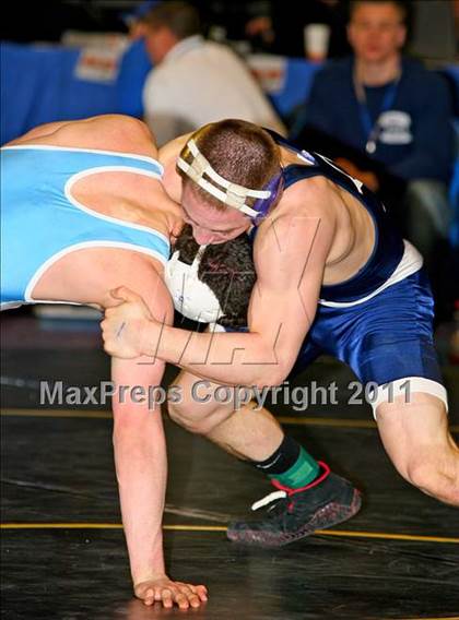 Thumbnail 2 in NYSPHSAA D1 Championships (145-285 Semifinals) photogallery.