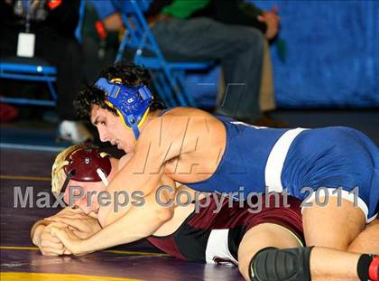 Thumbnail 1 in NYSPHSAA D1 Championships (145-285 Semifinals) photogallery.