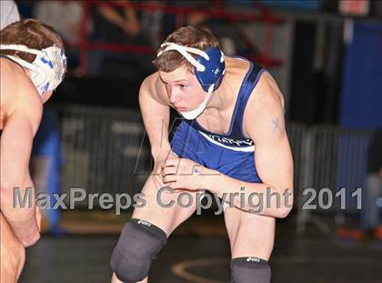 Thumbnail 2 in NYSPHSAA D1 Championships (145-285 Semifinals) photogallery.