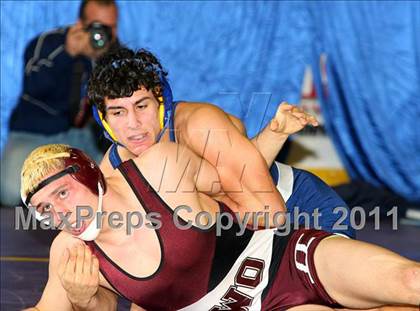 Thumbnail 3 in NYSPHSAA D1 Championships (145-285 Semifinals) photogallery.