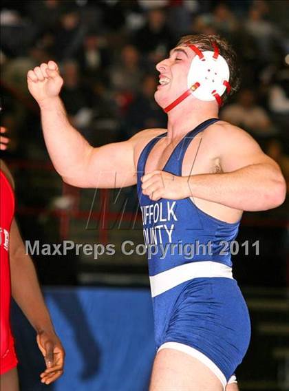 Thumbnail 1 in NYSPHSAA D1 Championships (145-285 Semifinals) photogallery.