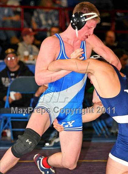 Thumbnail 3 in NYSPHSAA D1 Championships (145-285 Semifinals) photogallery.