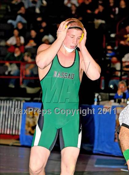 Thumbnail 1 in NYSPHSAA D1 Championships (145-285 Semifinals) photogallery.