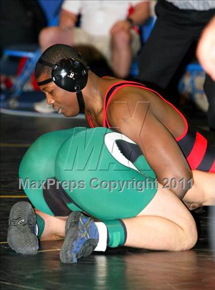 Thumbnail 2 in NYSPHSAA D1 Championships (145-285 Semifinals) photogallery.