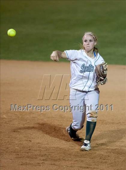 Thumbnail 1 in South Hills vs. Oaks Christian (CIF SS D3 Final) photogallery.