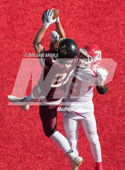 Thumbnail 2 in Lone Peak vs. American Fork (UHSAA 5A Semifinal) photogallery.