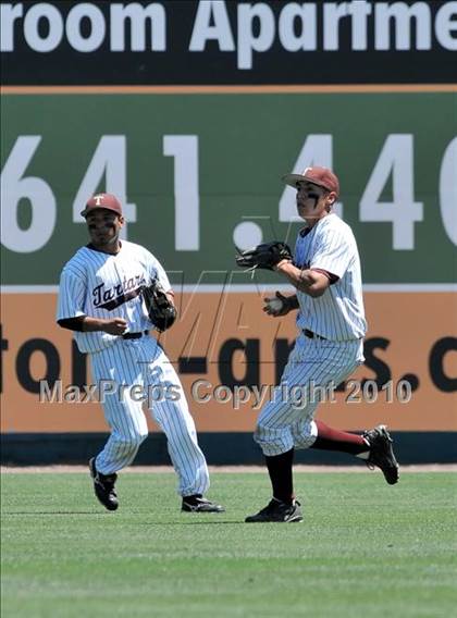 Thumbnail 1 in Torrance vs. Palm Desert (CIF SS D4 Final) photogallery.