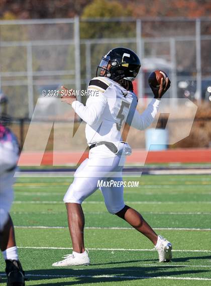 Thumbnail 3 in Franklin vs. Central (MIAA Division 1 Semifinal) photogallery.