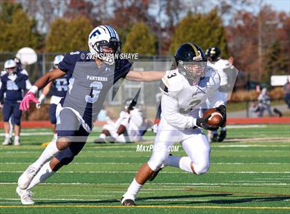Thumbnail 2 in Franklin vs. Central (MIAA Division 1 Semifinal) photogallery.