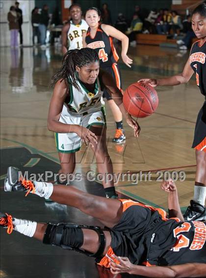 Thumbnail 3 in Brea Olinda vs. Washington (West Coast Jamboree) photogallery.