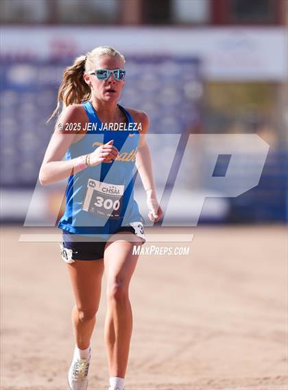 Thumbnail 2 in CHSAA 4A Cross Country Final photogallery.