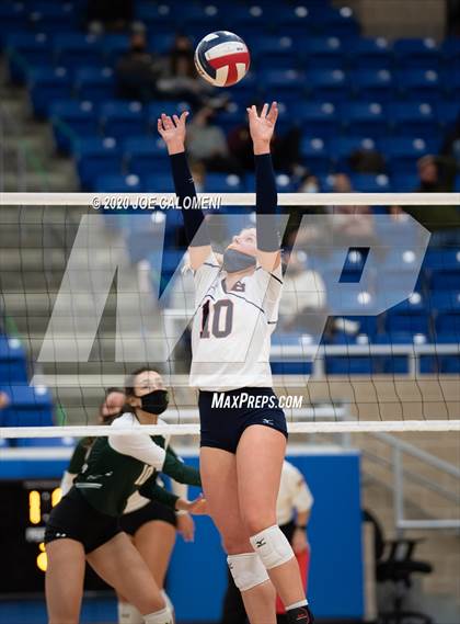 Thumbnail 3 in Brandeis vs Reagan [Ronald] (UIL 6A Regional Playoff) photogallery.
