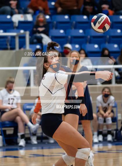 Thumbnail 3 in Brandeis vs Reagan [Ronald] (UIL 6A Regional Playoff) photogallery.