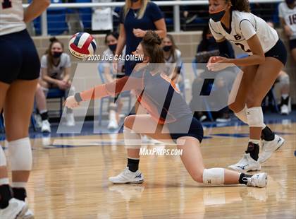 Thumbnail 3 in Brandeis vs Reagan [Ronald] (UIL 6A Regional Playoff) photogallery.