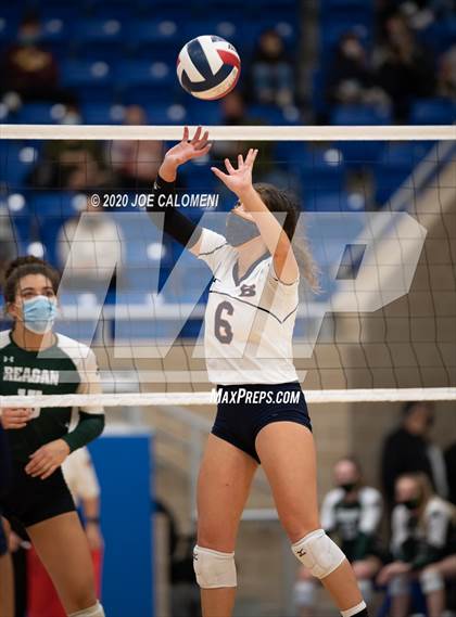 Thumbnail 2 in Brandeis vs Reagan [Ronald] (UIL 6A Regional Playoff) photogallery.