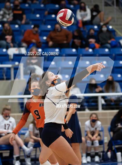 Thumbnail 2 in Brandeis vs Reagan [Ronald] (UIL 6A Regional Playoff) photogallery.