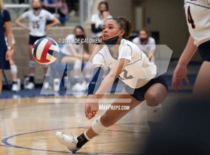 Thumbnail 2 in Brandeis vs Reagan [Ronald] (UIL 6A Regional Playoff) photogallery.