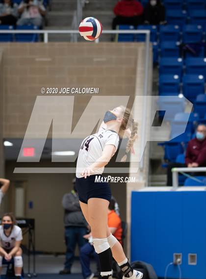 Thumbnail 1 in Brandeis vs Reagan [Ronald] (UIL 6A Regional Playoff) photogallery.