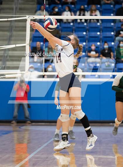 Thumbnail 2 in Brandeis vs Reagan [Ronald] (UIL 6A Regional Playoff) photogallery.