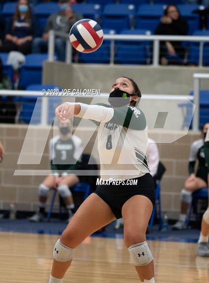 Thumbnail 3 in Brandeis vs Reagan [Ronald] (UIL 6A Regional Playoff) photogallery.